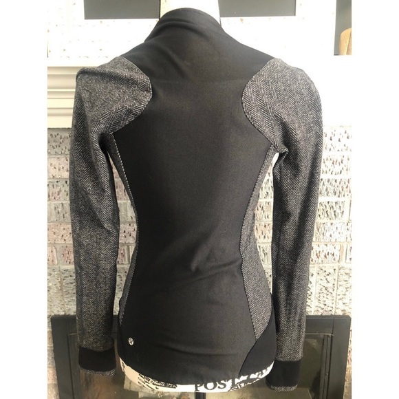 Lululemon Define Jacket - Picture 2 of 3